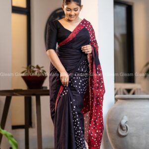 Crimson Elegance Batik Saree - Image 4